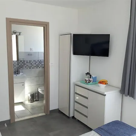 Apartmani Dalmacjia Grebastica Exterior photo