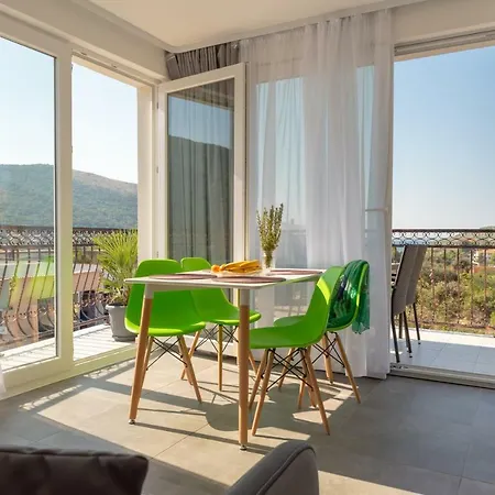 Apartmani Dalmacjia Grebastica Exterior photo