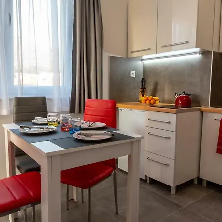 Apartmani Dalmacjia Grebastica Exterior photo