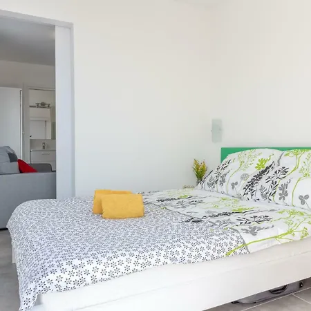 Apartmani Dalmacjia Grebastica Exterior photo