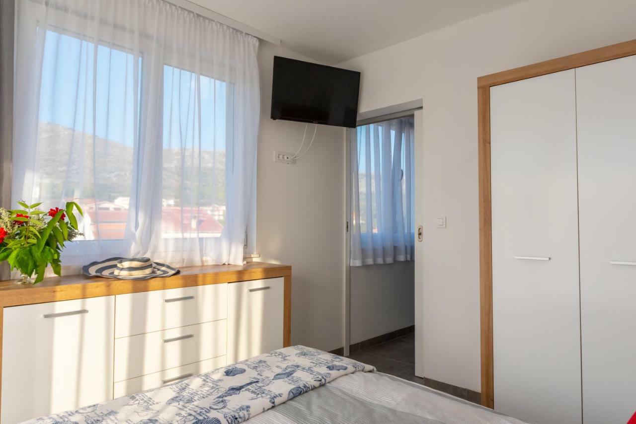 Dalmacjia Apartment *